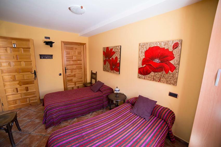De Sol A Sol Hostel Орнийос дел Камино Екстериор снимка